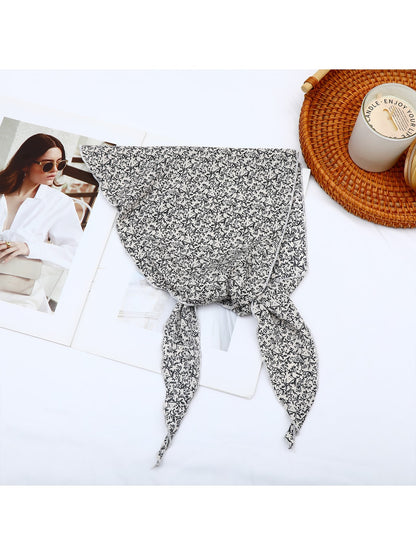 Scarvii - Print Scalloped Edge Triangle Bandana