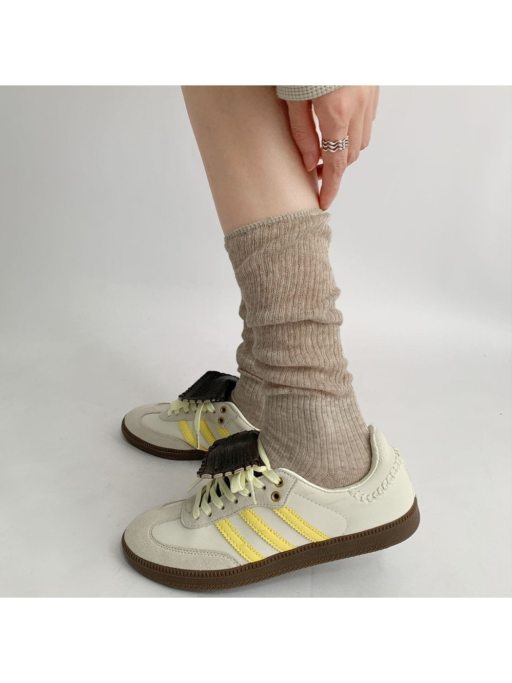 Rufia - Classic Solid Color Mid Calf Socks