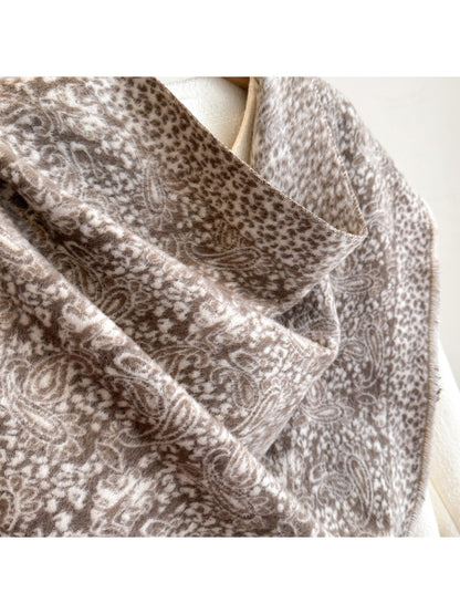 Scarvii - Vintage Paisley Cloud Scarf