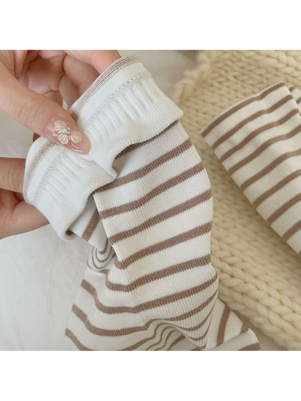 Rufia - Simple Style Striped Loose Fit Crew Socks