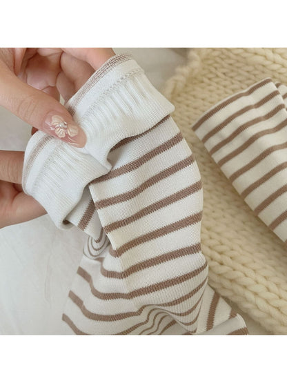 Rufia - Simple Style Striped Loose Fit Crew Socks