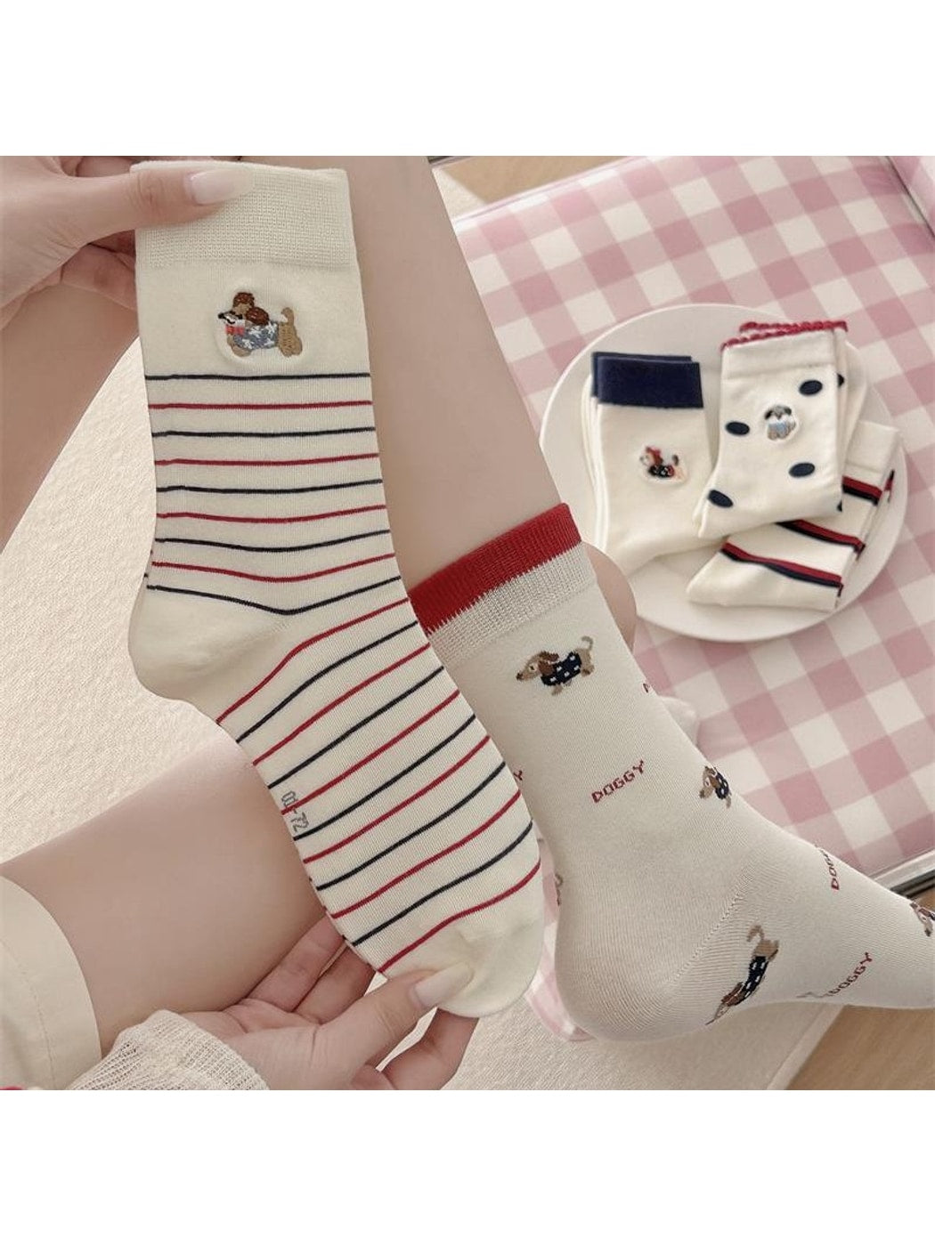 Rufia - Playful Dog Pattern Crew Socks