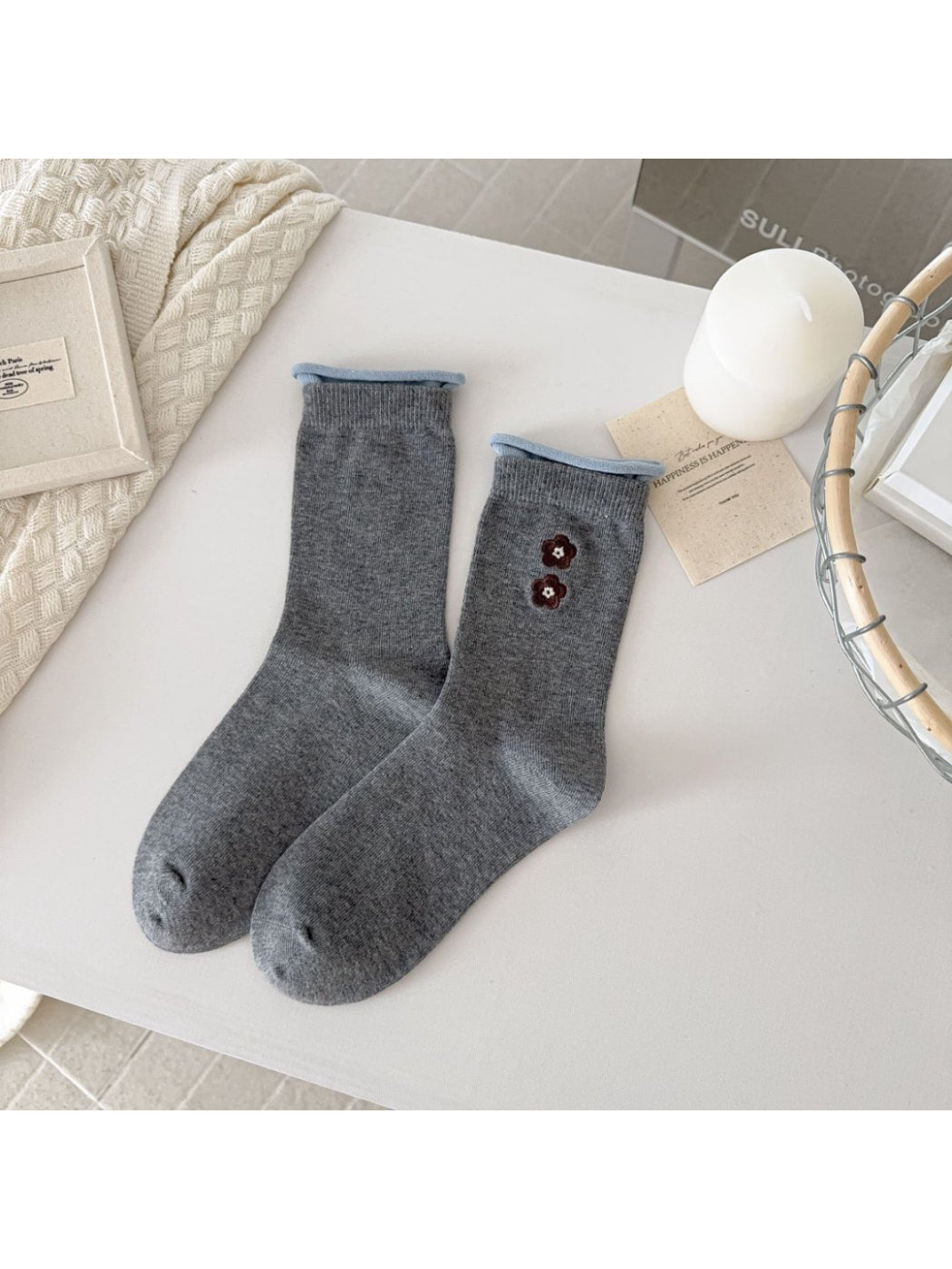 Rufia - Soft Tone Flower Accent Crew Socks product image 5