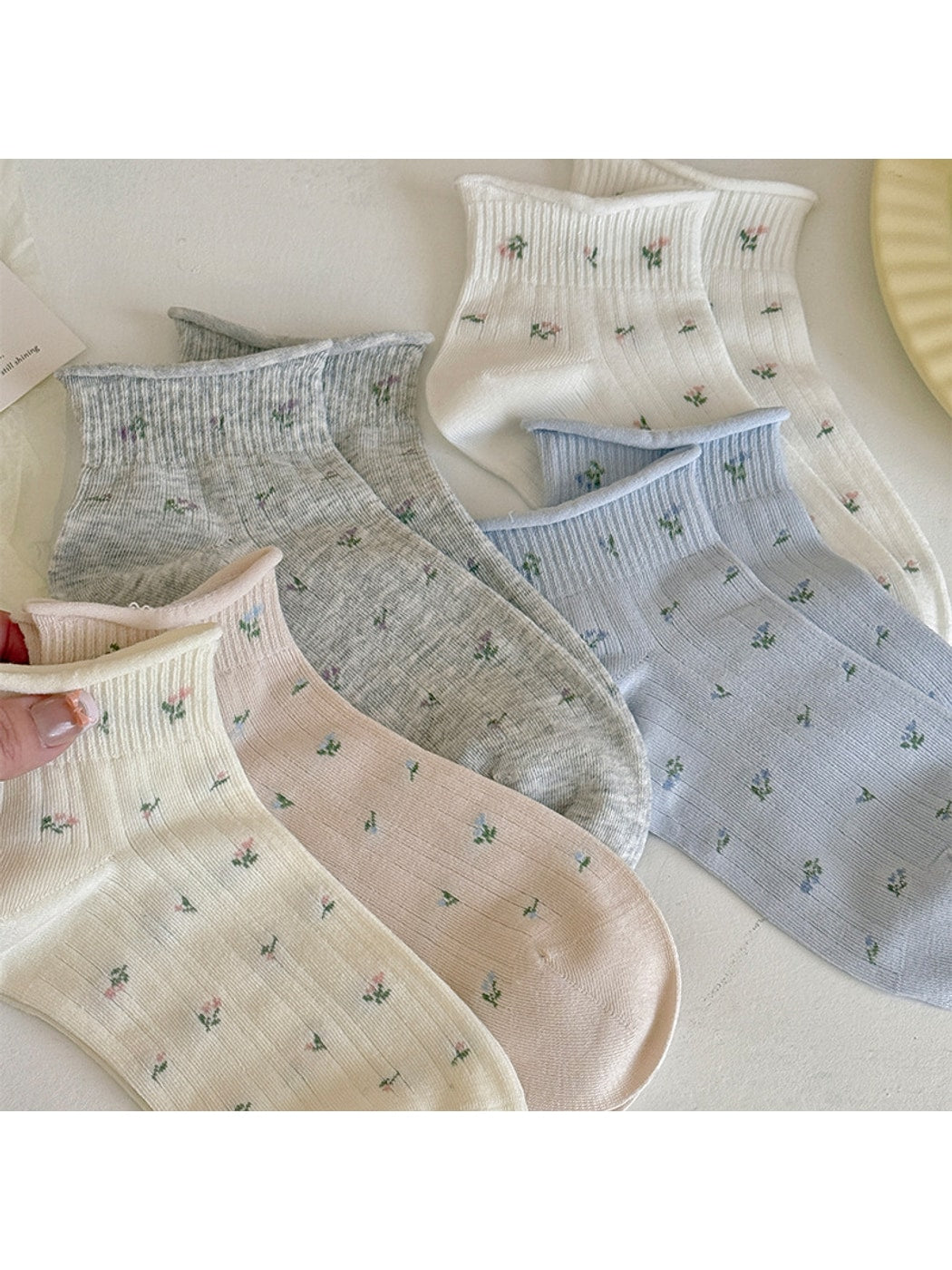 Rufia - Floral Pattern Roll Top Ankle Socks