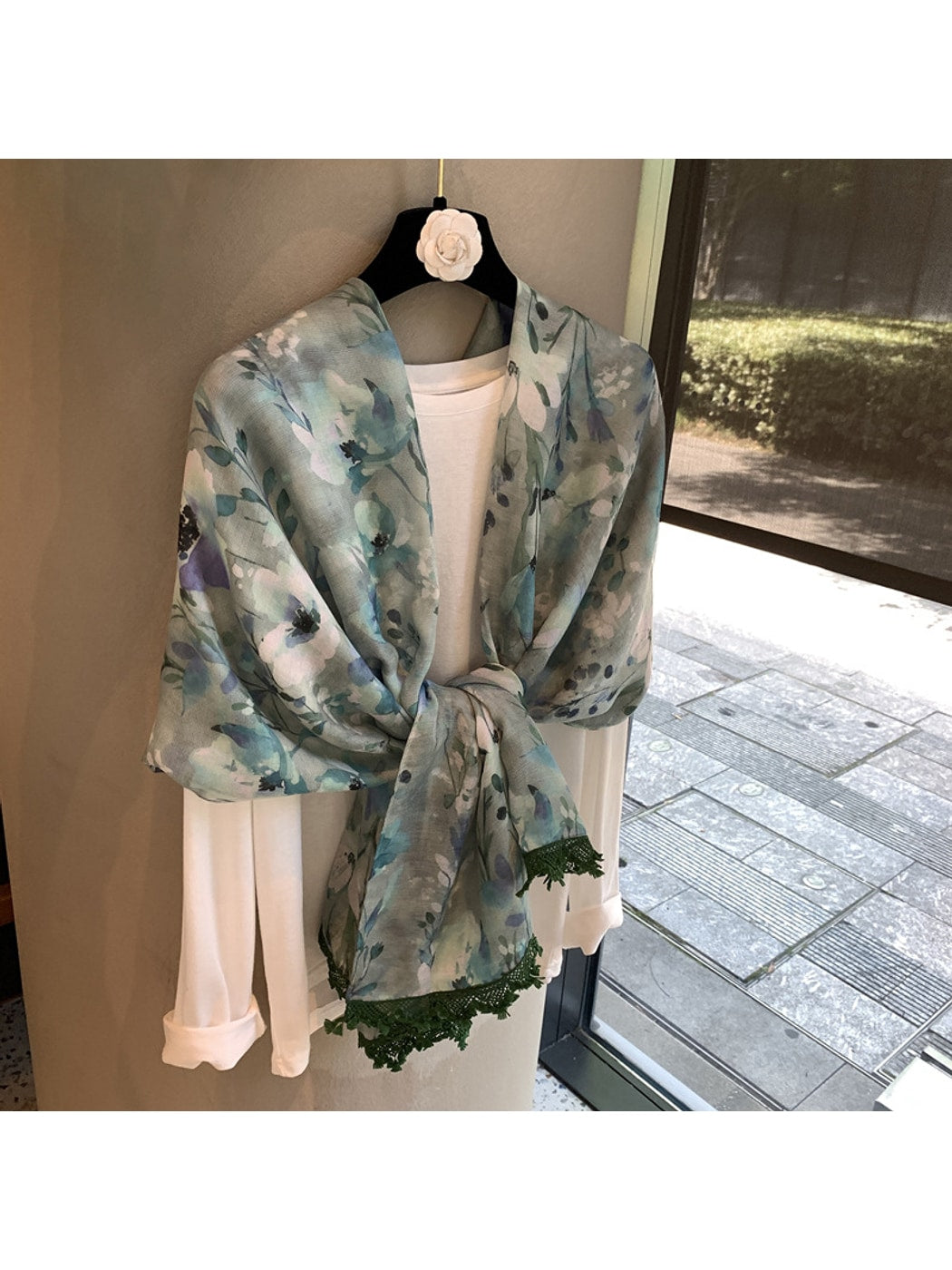 Scarvii - Watercolor Floral Printed Fashion Shawl