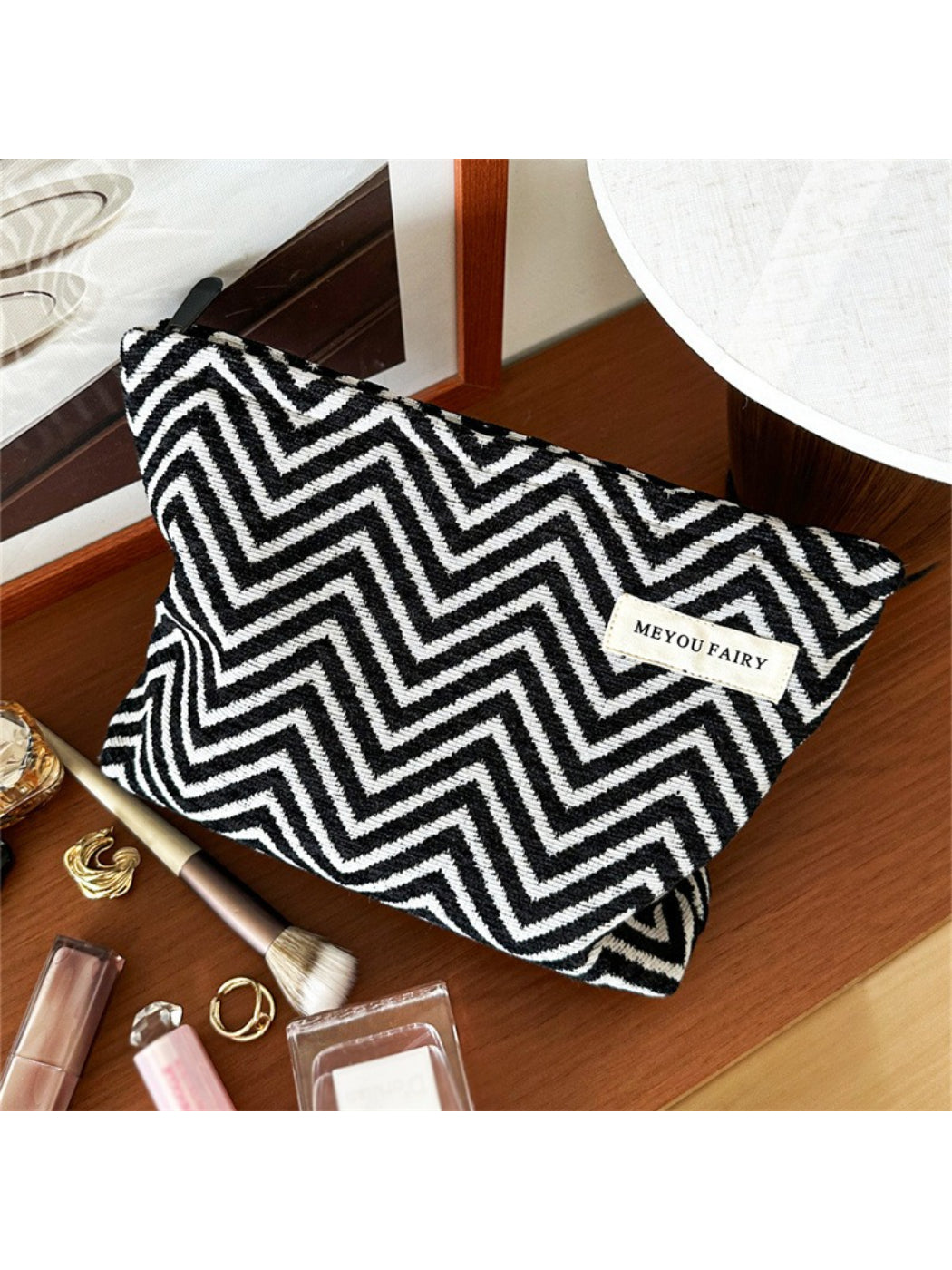 Cosbai Zigzag Print Zip Pouch displayed standing upright with visible zipper