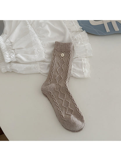 Rufia - Flower Shaped Button Detail Cable-knit Crew Socks