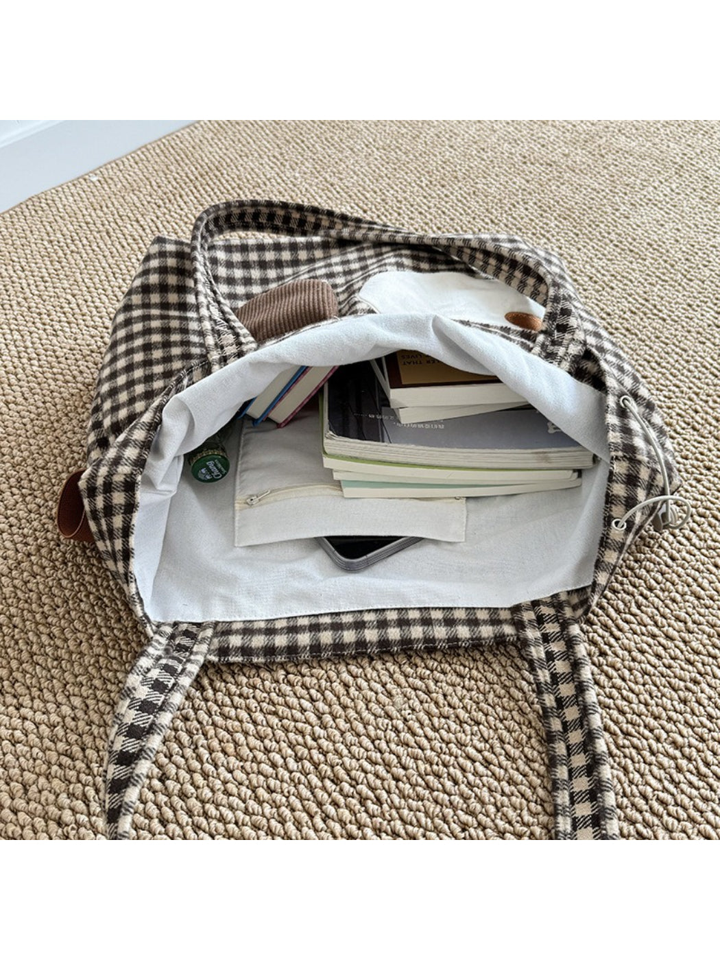 Close-up of the gingham fabric texture on Cosbai Puppy Drawstring Tote