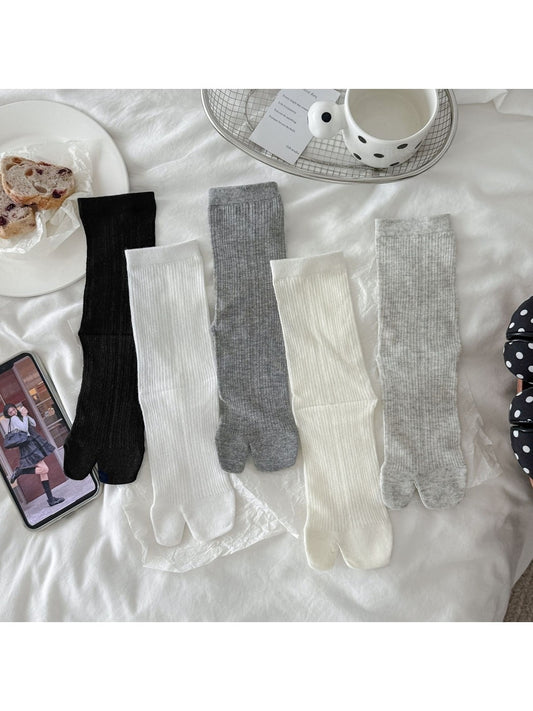 Rufia - Solid Color Split Toe Socks