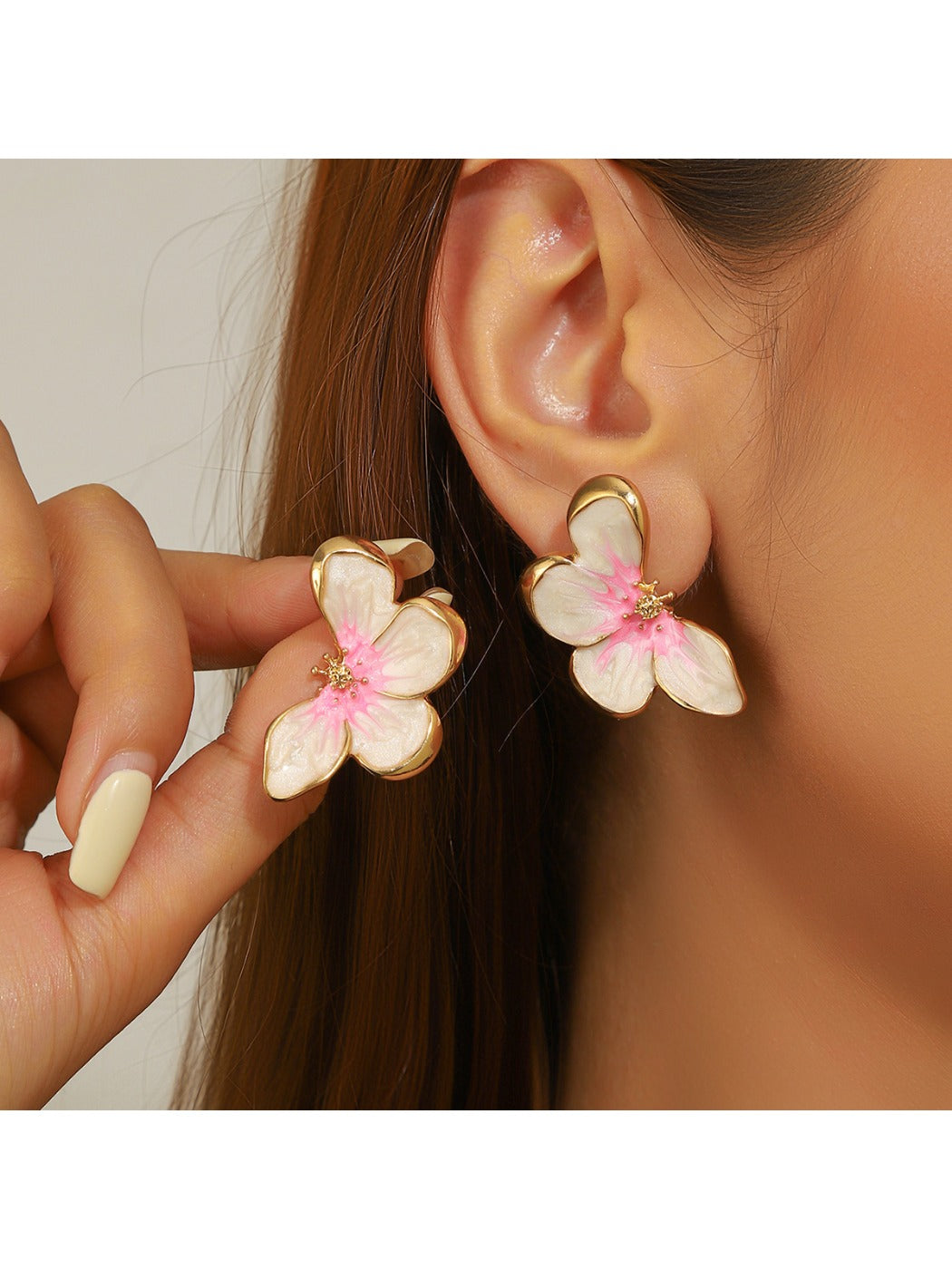 Earwish - Elegant Pink Floral Earrings