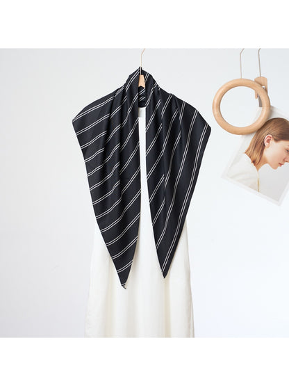 Scarvii - Minimalist Printed Linear Triangle Bandana