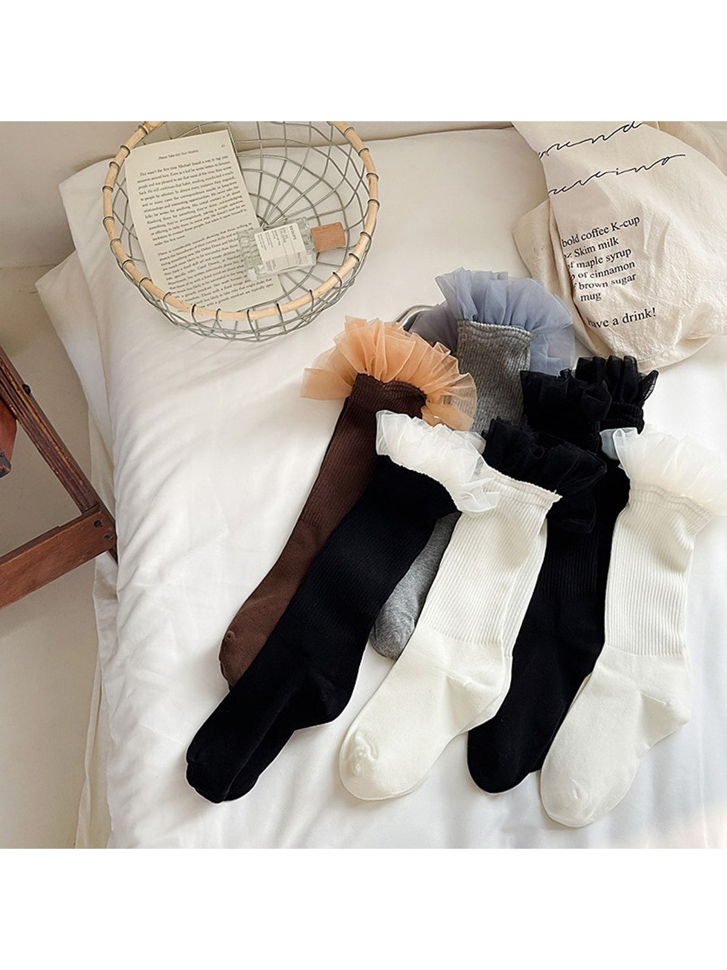 Rufia - Sweet Ruffle Trim Casual Crew Socks