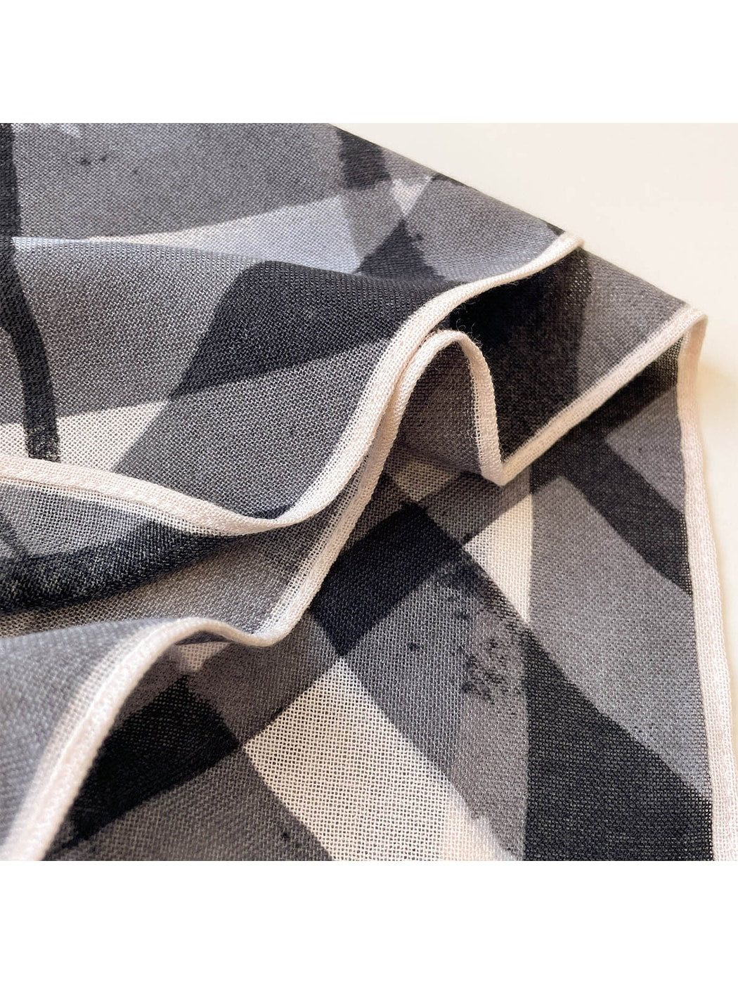 Scarvii - Vintage Diagonal Plaid Print Square Scarf