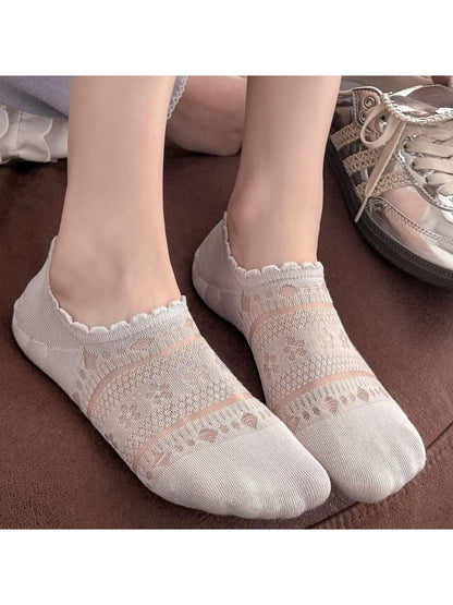 Rufia - Scalloped Cuff Casual Low Ankle Socks