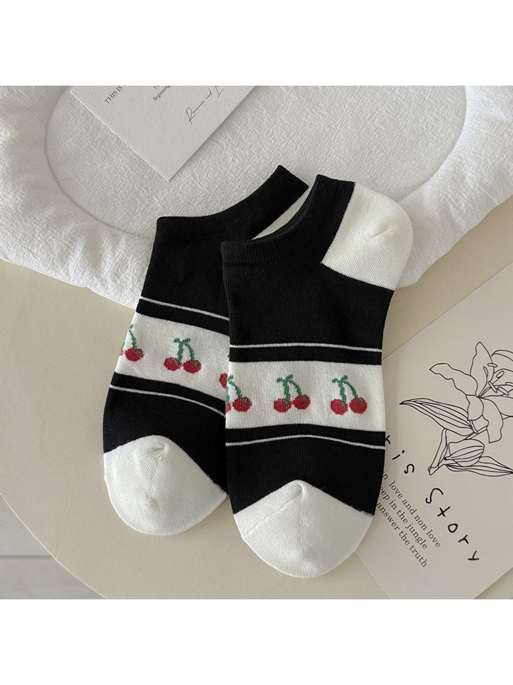 Rufia - Cherry and Heart Pattern Low Ankle Socks