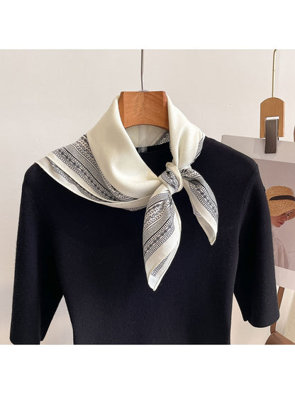 Scarvii - Paisley Border Printed Vintage Square Scarf