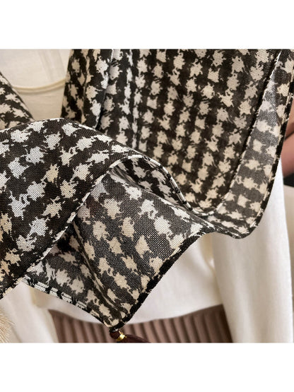 Scarvii - Minimal Retro Irregular Pattern Square Scarf