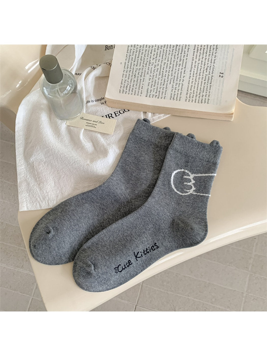 Rufia - Playful Paw Print Crew Socks