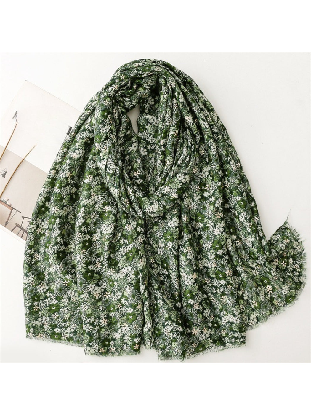 Scarvii - Ditsy Floral Print Scarf