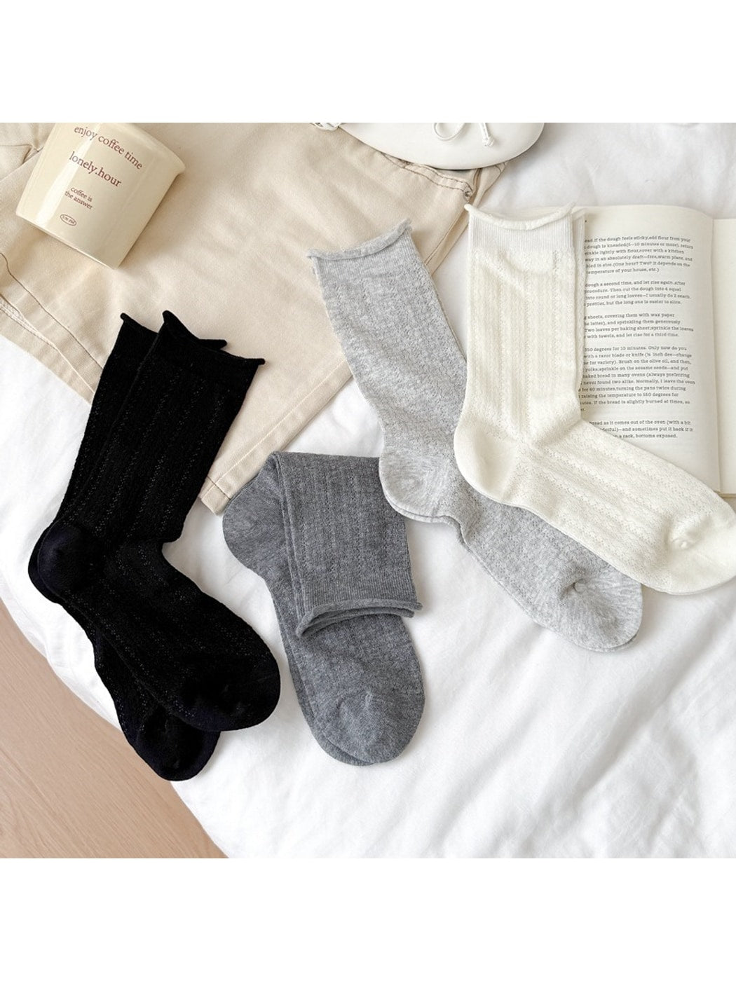 Rufia - Simple Solid Color Women's Crew Socks