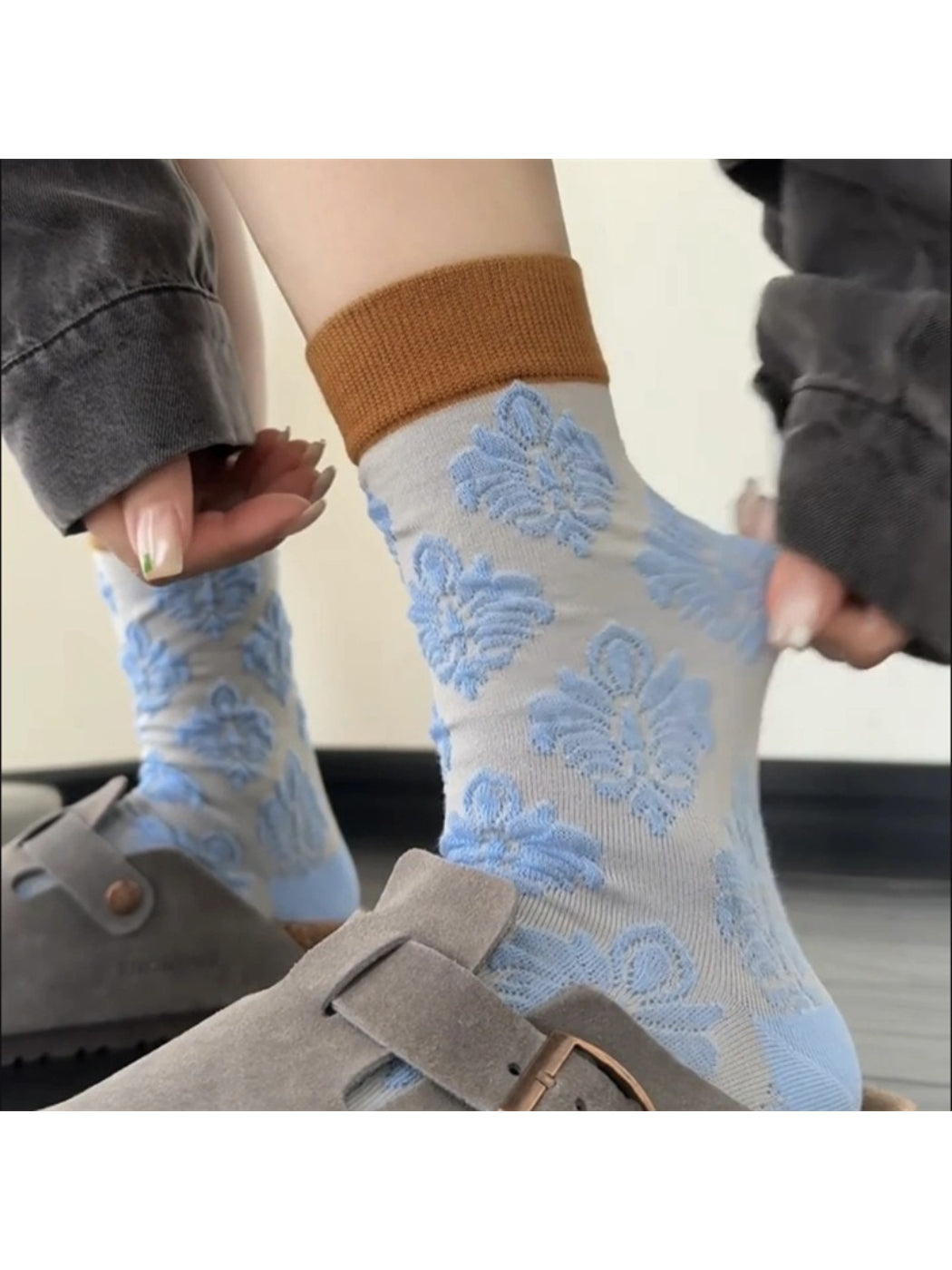 Rufia - Textured Bloom Mid Calf Socks
