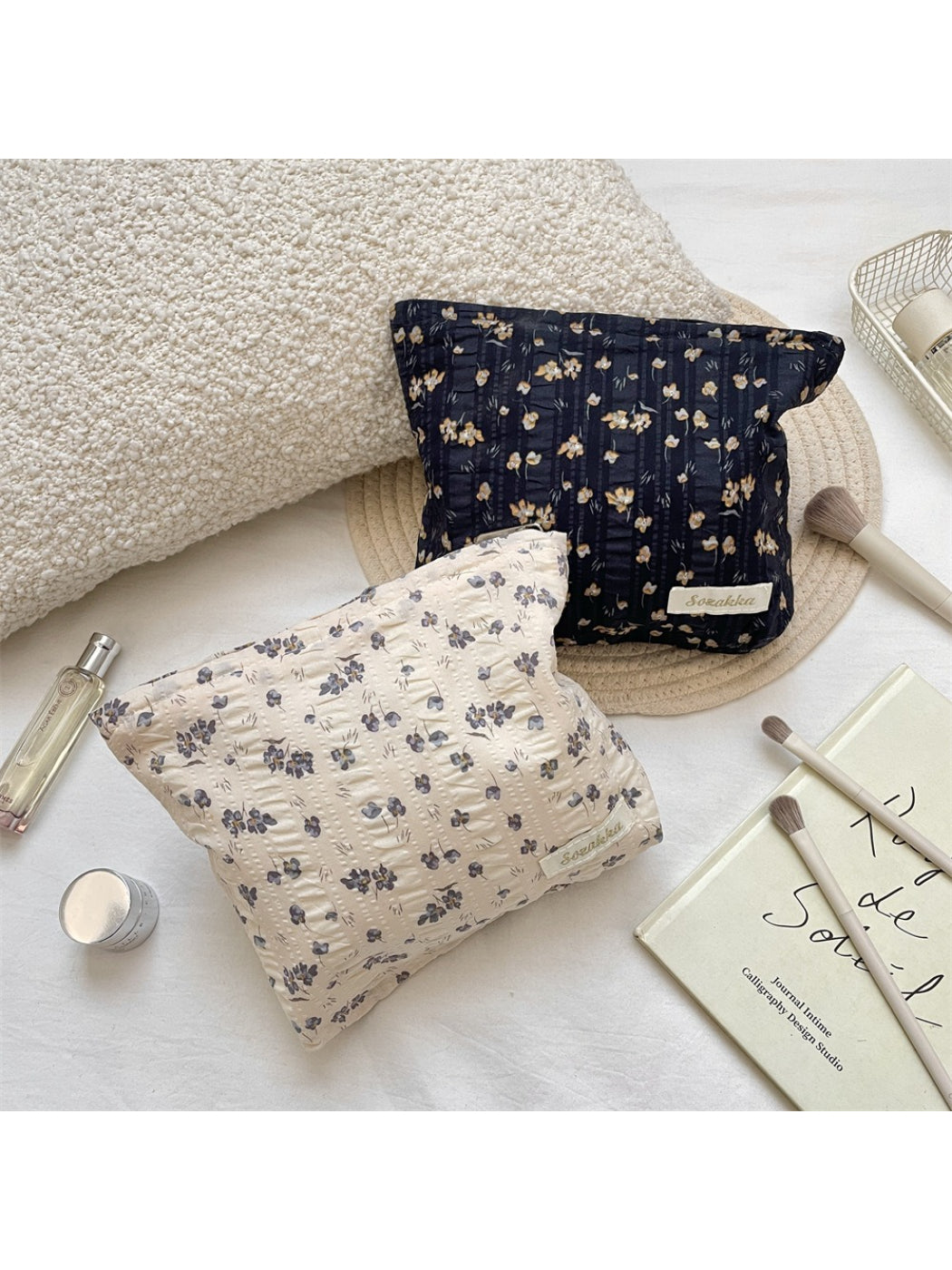 Cosbai vintage floral makeup storage pouch with colorful flower pattern on fabric