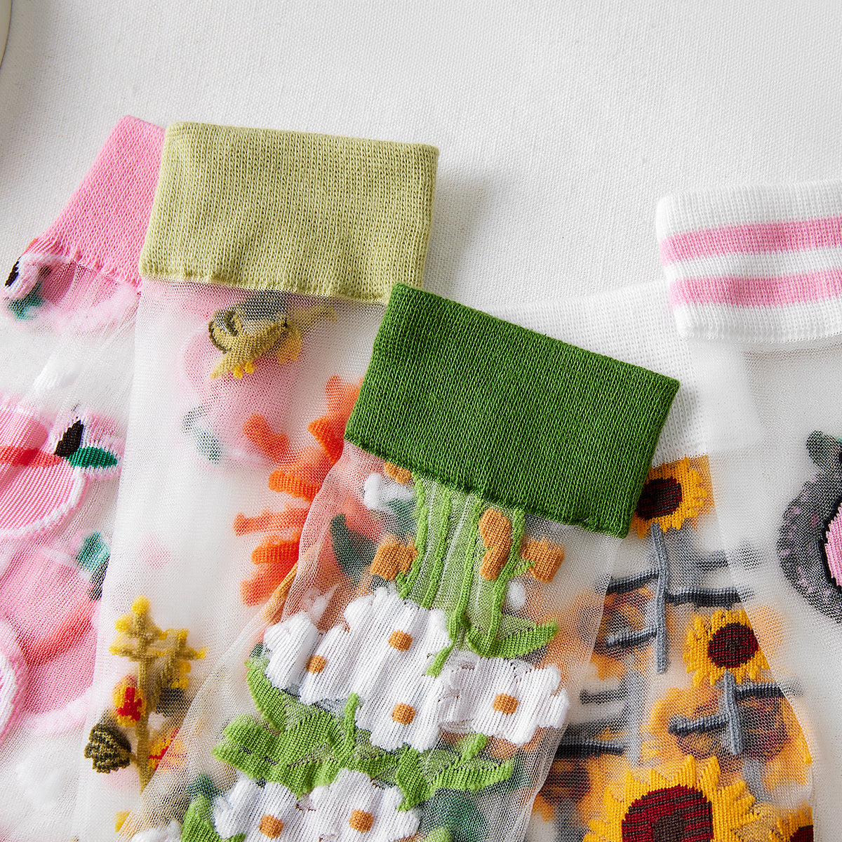 Rufia - Delicate Floral Summer Socks