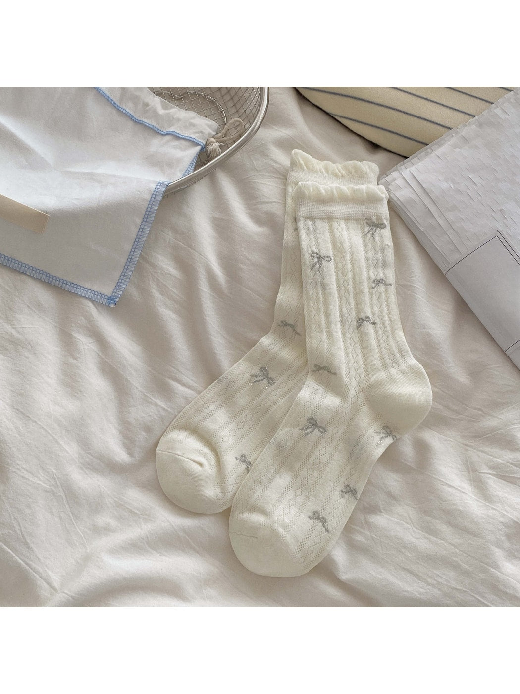 Rufia - White Color Lace Detail Crew Socks