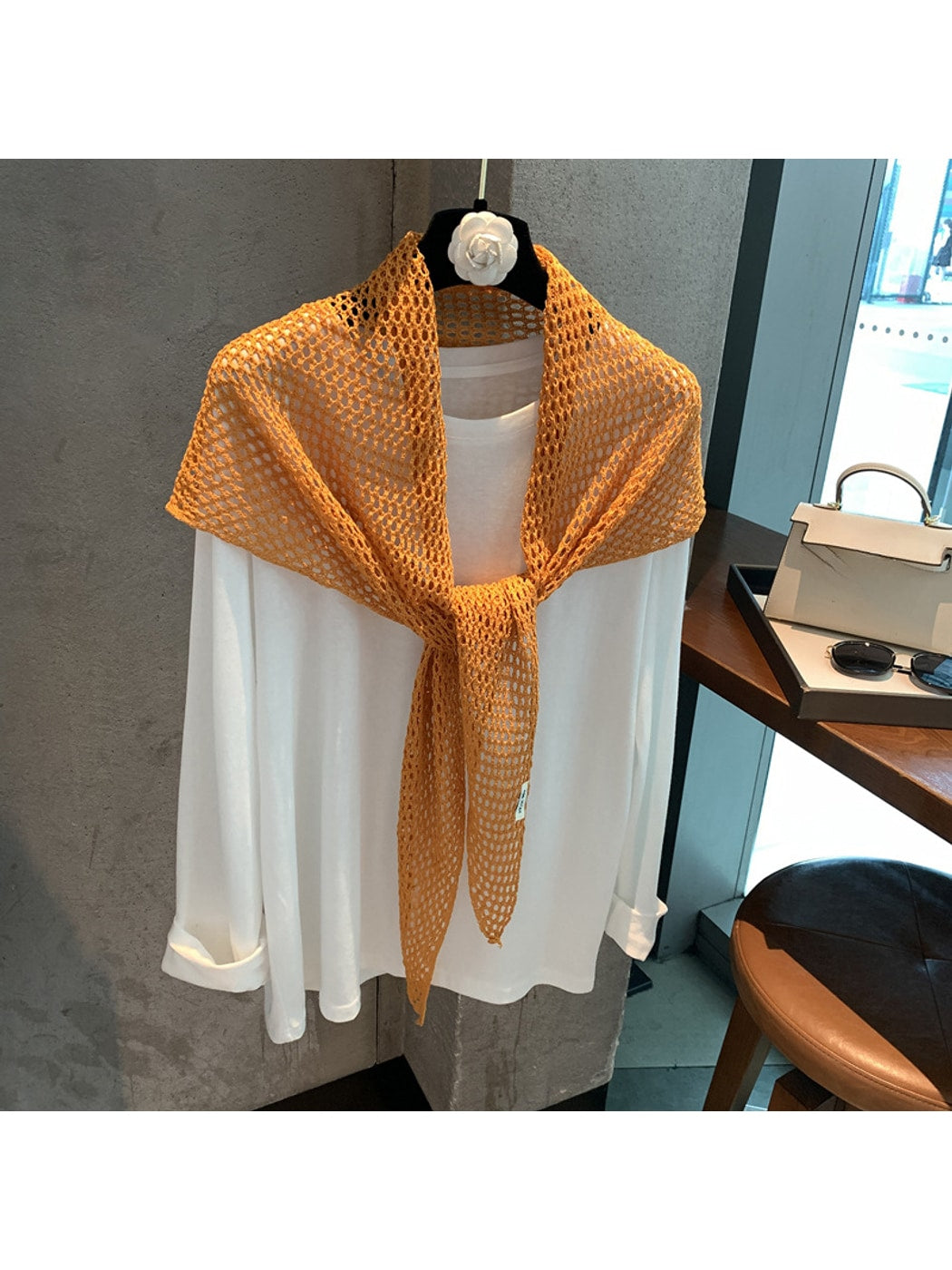 Scarvii - Solid Color Openwork Triangle Bandana
