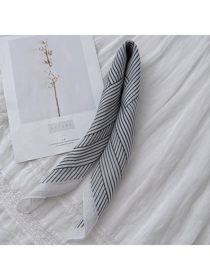 Scarvii - Geometric Print Lightweight Square Scarf