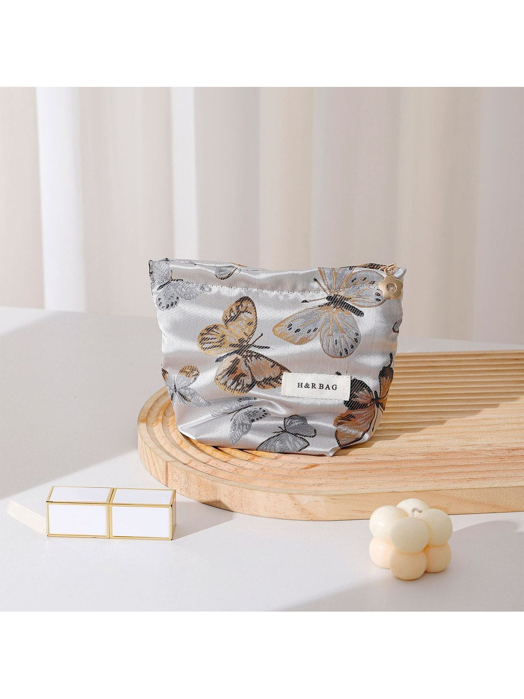 Cosbai - Butterfly Print Handheld Cosmetic Bag