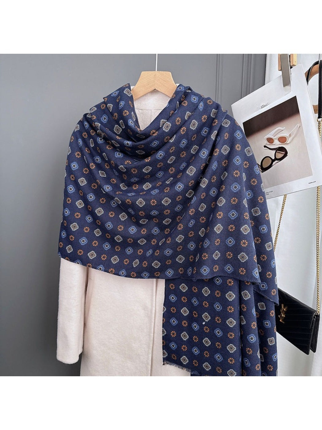 Scarvii - Vintage Geometric Pattern Scarf