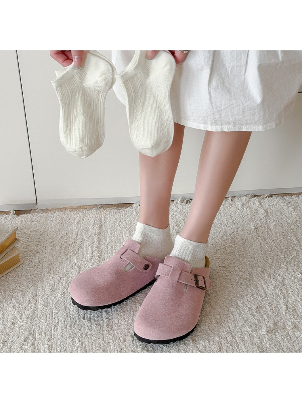 Rufia - Elegant White Women's No-Show Socks