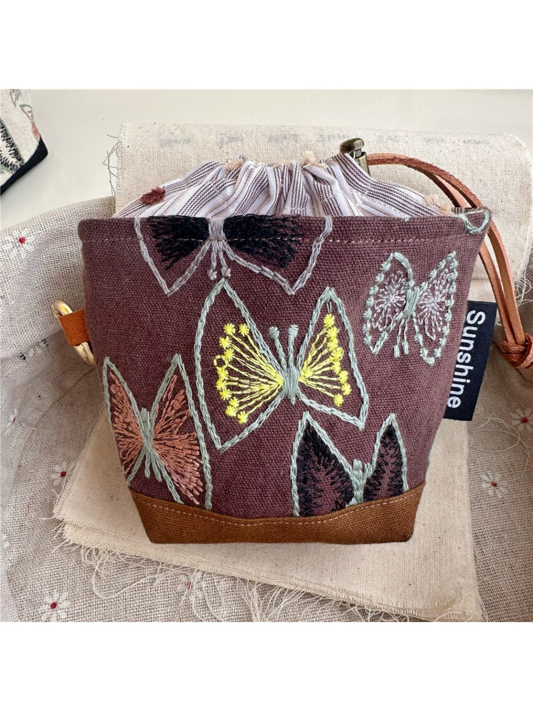 Cosbai - Floral Jacquard Drawstring Mini Pouch
