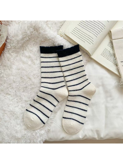 Rufia - Simple Cozy Pinstripe Crew Socks