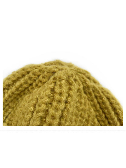 Haila - Vintage Knitted Beanie with Heart Embroidered