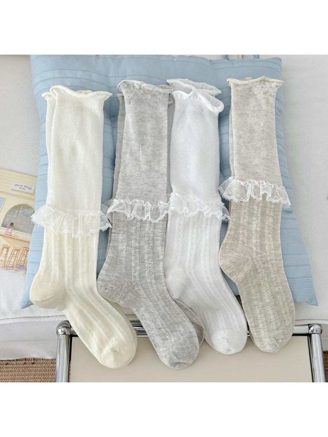 Rufia - Plain Lace Ruffle Trim Mid Calf Socks