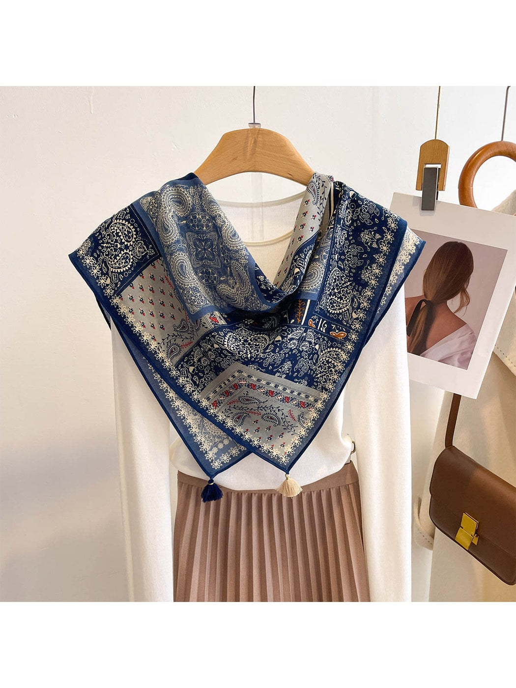 Scarvii - Vintage Inspired Paisley Square Scarf
