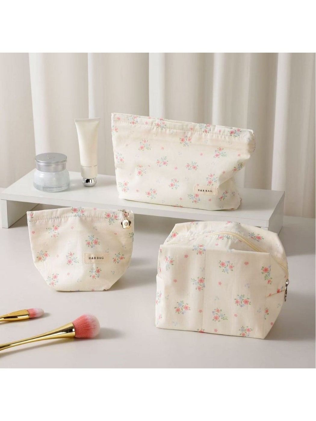 Cosbai - Sweet Floral Handheld Cosmetic Pouch Bag