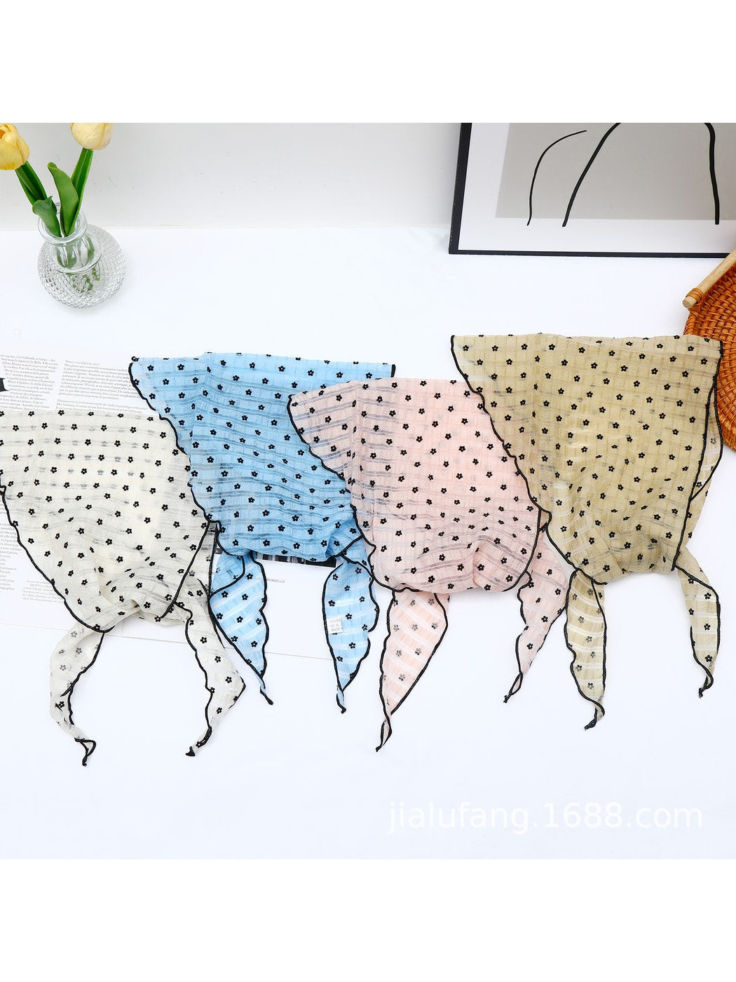 Scarvii - Floral Print Ruffle Edge Fashion Triangle Bandana