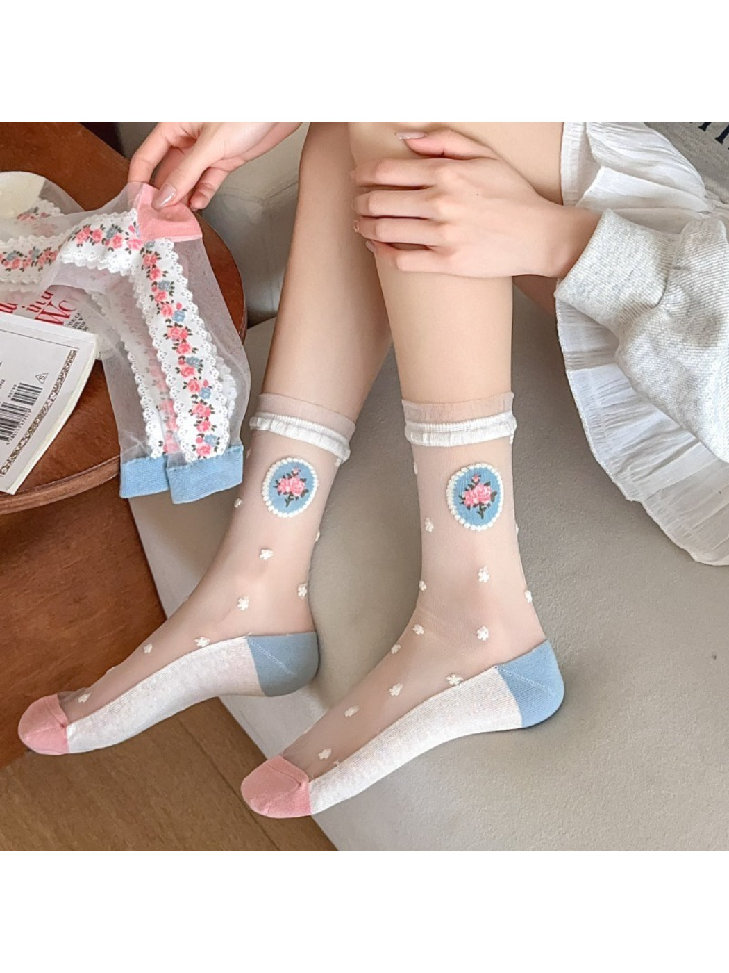 Rufia - Romantic Floral Sheer Crew Socks product image 2