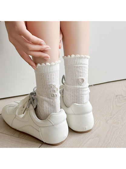 Rufia - Scalloped Heart Embroidered Crew Socks