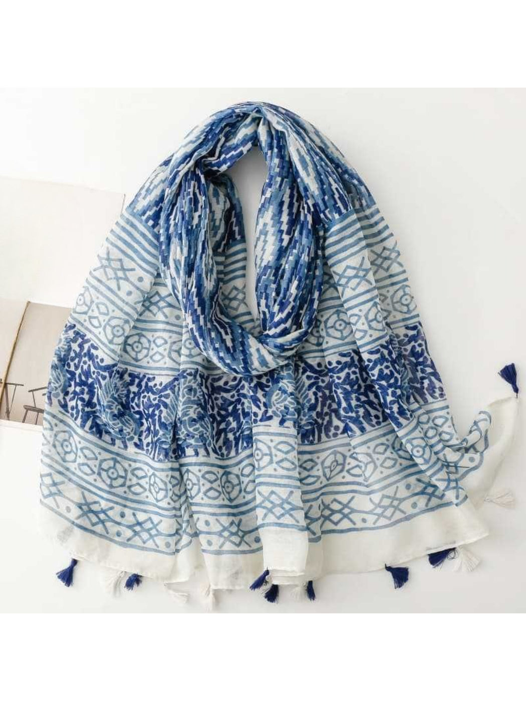 Scarvii - Modern Diamond Print Casual Scarf