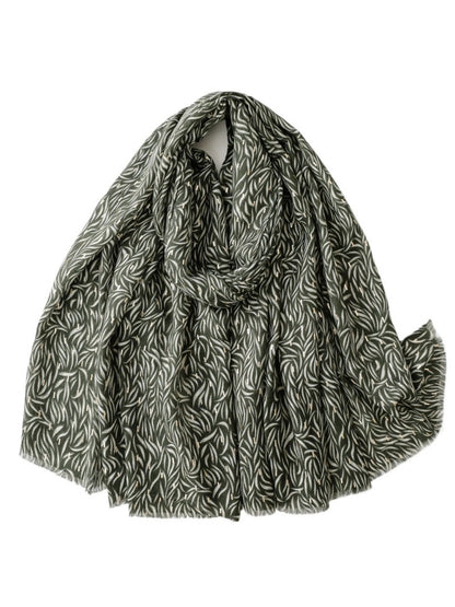 Scarvii - Minimalist Willow Leaf Print Scarf – Elegant & Versatile