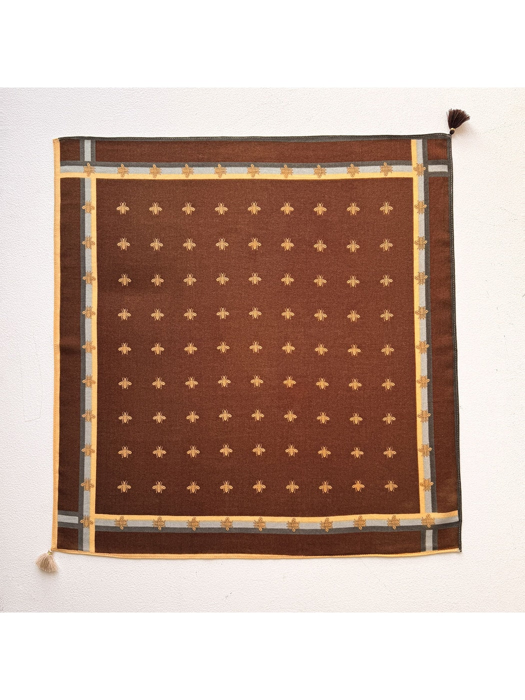 Scarvii - Retro Bee Print Framed Square Scarf