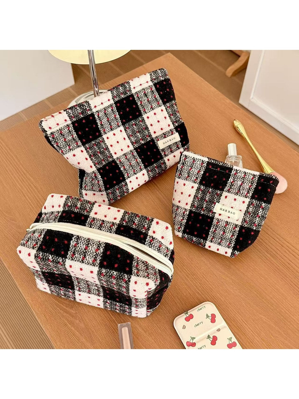 Cosbai - Plaid Polka Dots Handheld Women's Cosmetic Bag