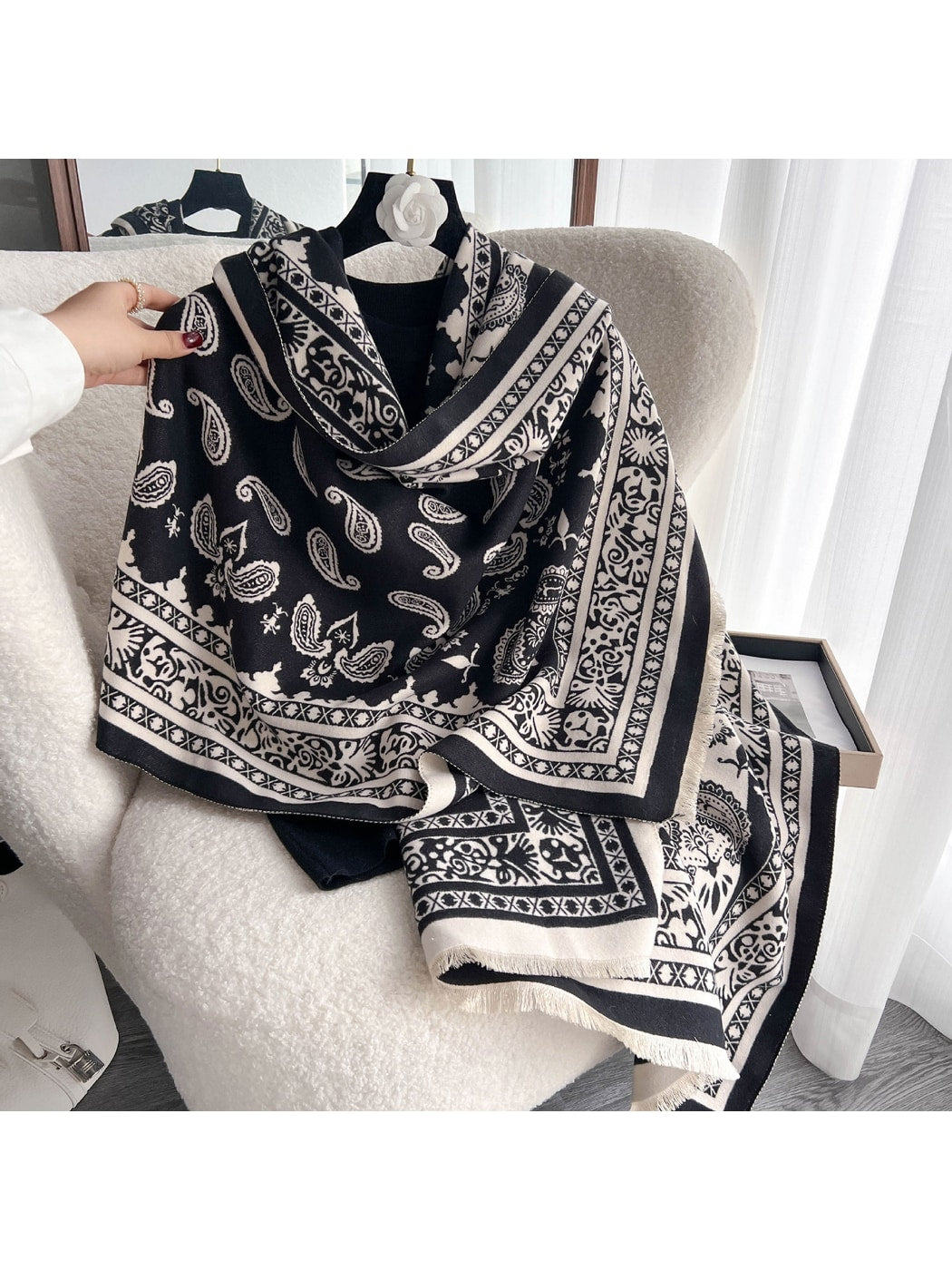 Scarvii - Paisley Border Fringed Shawl