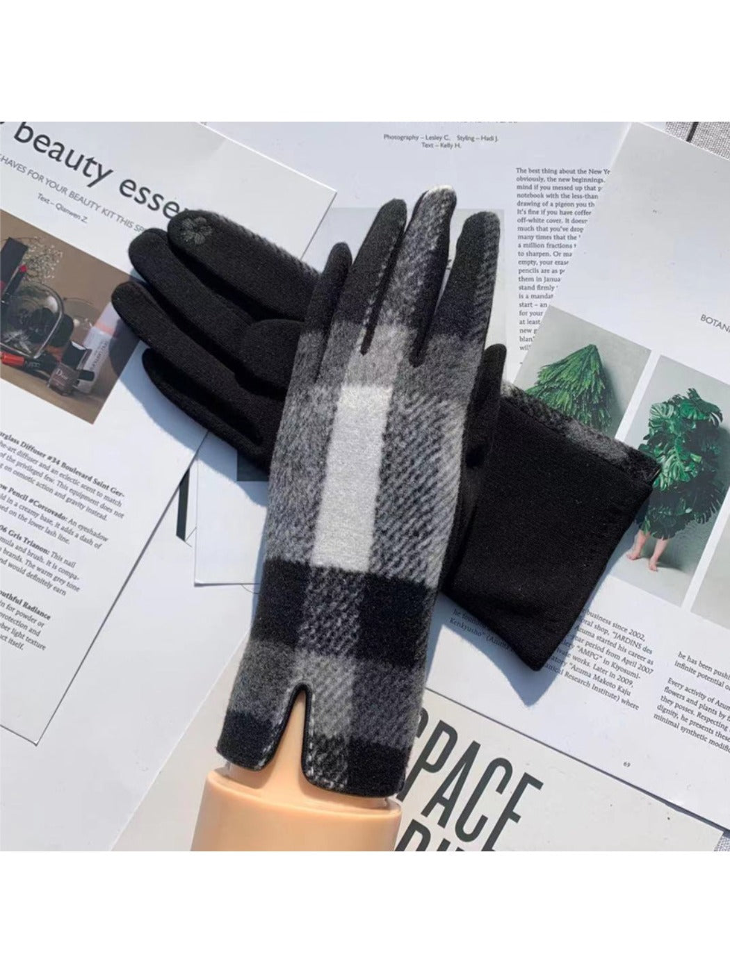 Gloving - Women's Plaid Touchscreen Winter Gloves