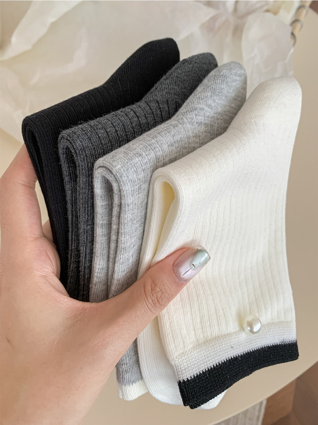 Rufia – Color-Block Striped Mid-Calf Socks
