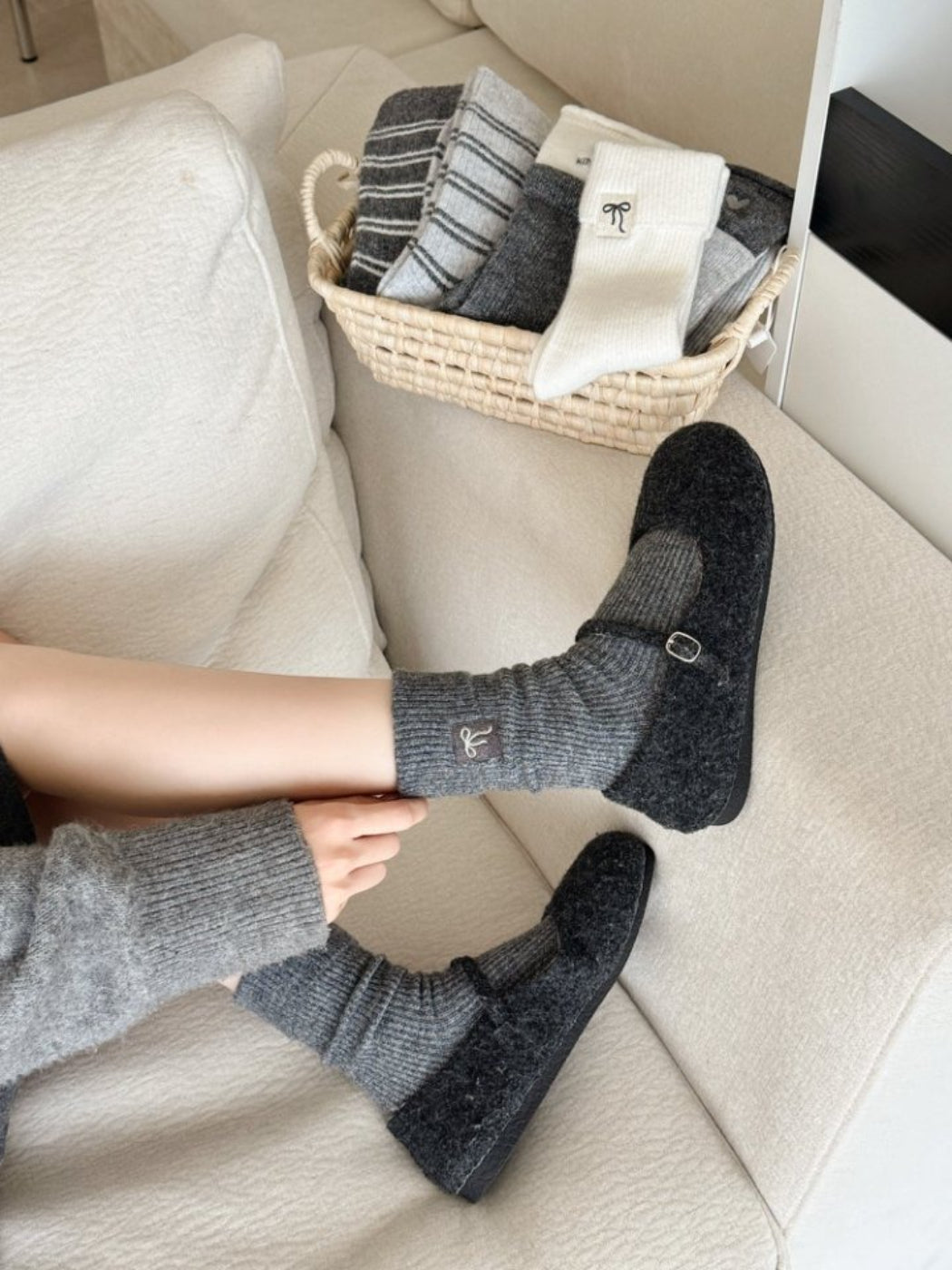 Rufia - Minimal Bow & Stripe Soft Crew Socks